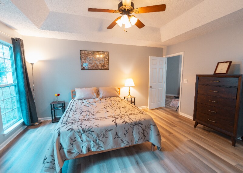 Building Photo - 7401 Starvalley Dr