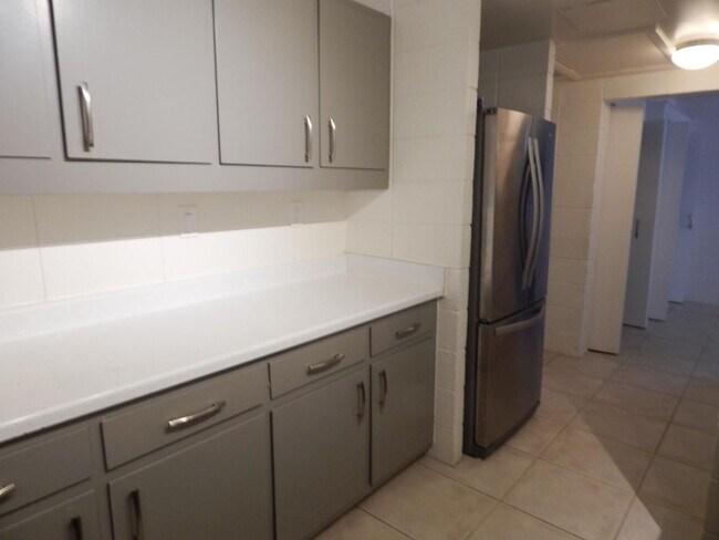 Building Photo - 904 Brightwood Manor Dr