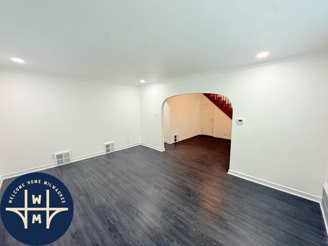 Building Photo - 5256 N 51st Blvd