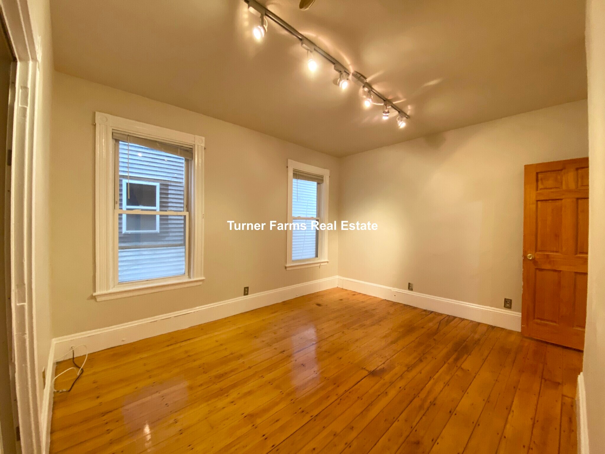 Building Photo - 5 Sachem St