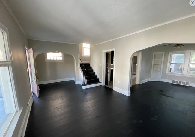 Building Photo - SECTION 8 and EDEN Accepted!! Spacious New...