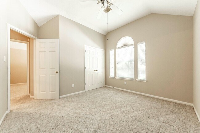 Building Photo - 2608 Leroy St