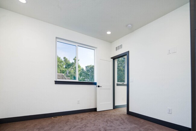 Building Photo - 3569 S Pennsylvania St