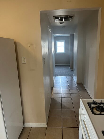 Building Photo - 183 Mayock St