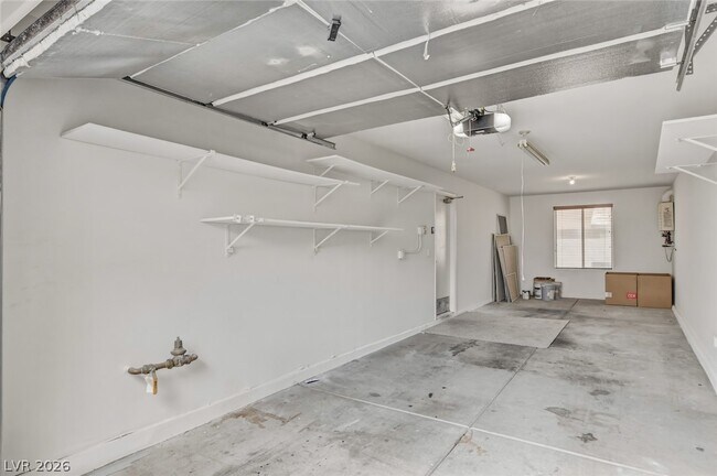 Building Photo - 2780 Kona Crest Ave