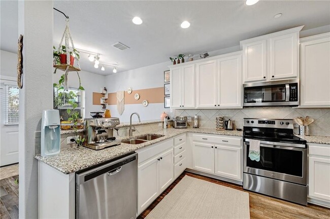 Building Photo - 12813 Leatherback Ln