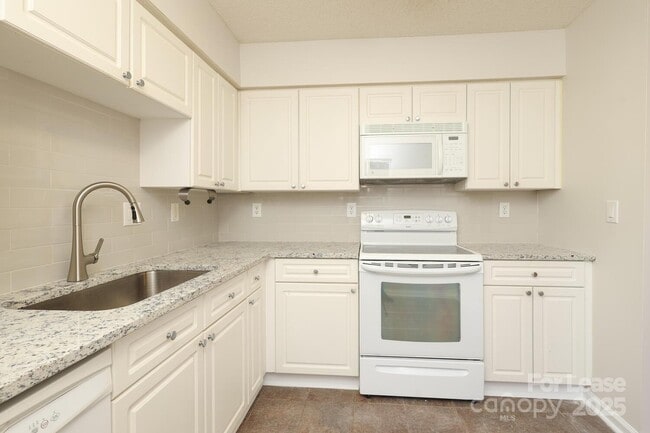Building Photo - 4263 Melrose Club Dr