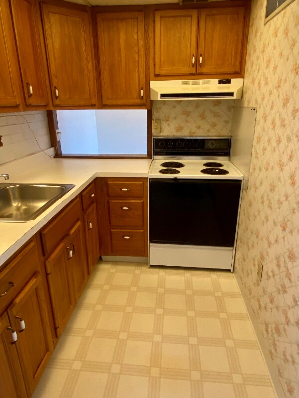 Building Photo - 446 Hoodridge Dr