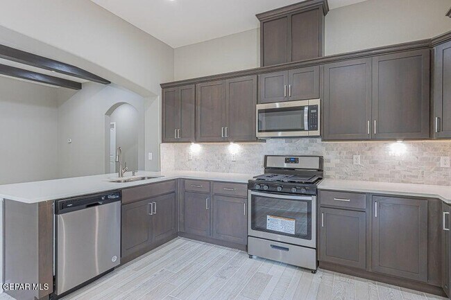 Building Photo - 803 Danby Ct