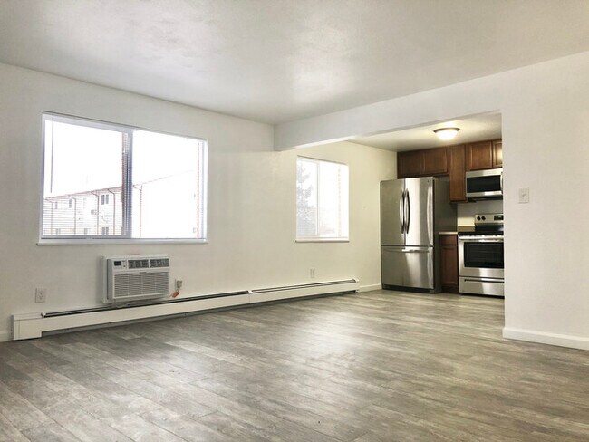 Building Photo - 1080 S Eliot St
