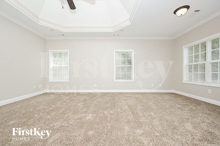 Building Photo - 489 Glouchester Dr