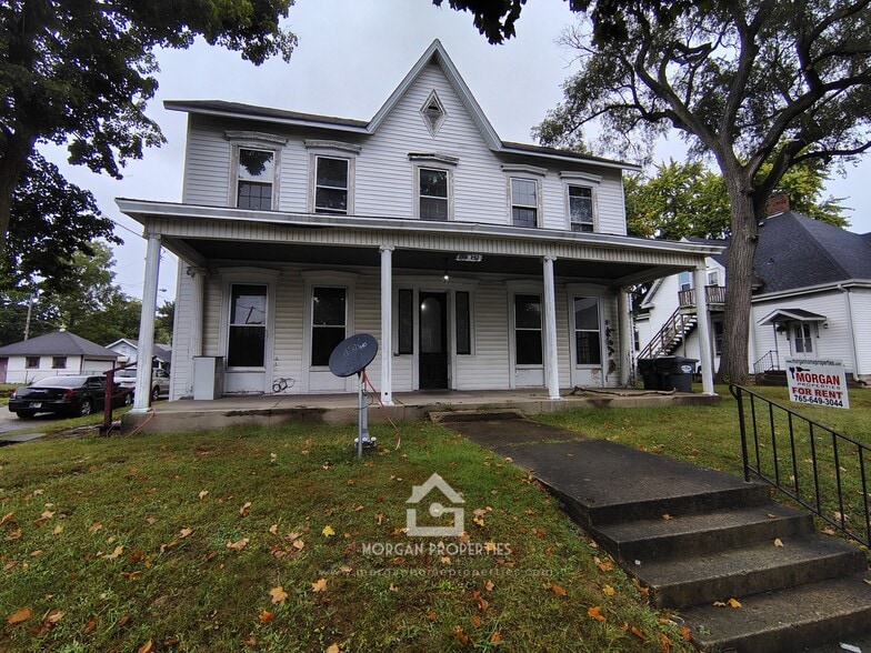 Primary Photo - 130 W 5th St