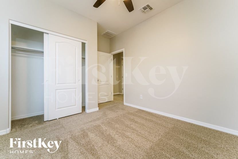 Building Photo - 11282 W Artifact Quarry Dr