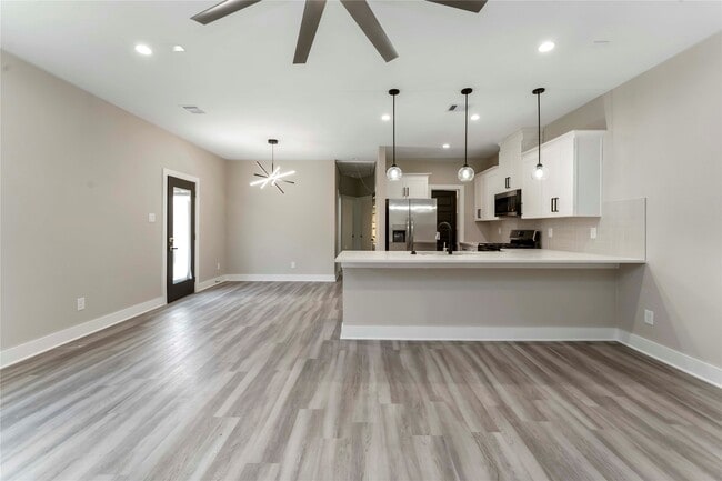 Building Photo - 9514 Ashville Dr