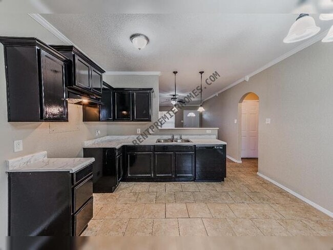 Building Photo - 116 Meadow Dr