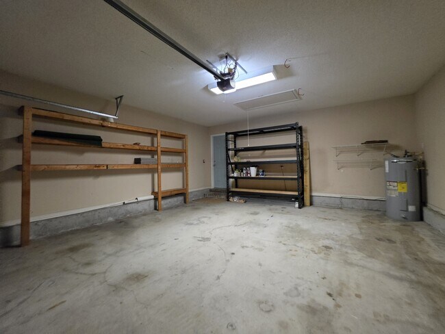 Building Photo - 1682 Village Pkwy