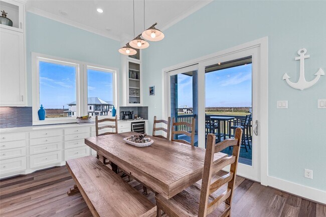 Building Photo - 312 Seagrass