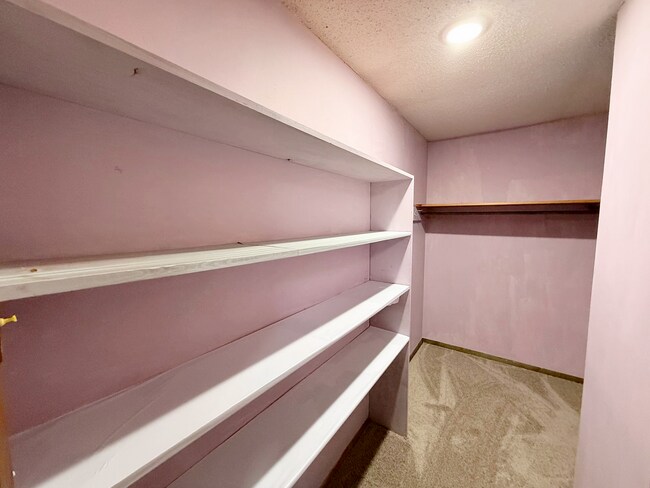 Building Photo - Milton / Pace - 3 bedroom, 2 bathroom