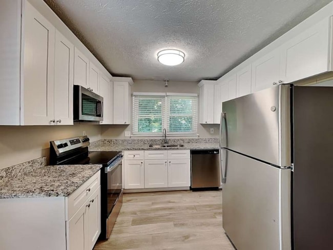 Building Photo - 4620 Shannondale Ln
