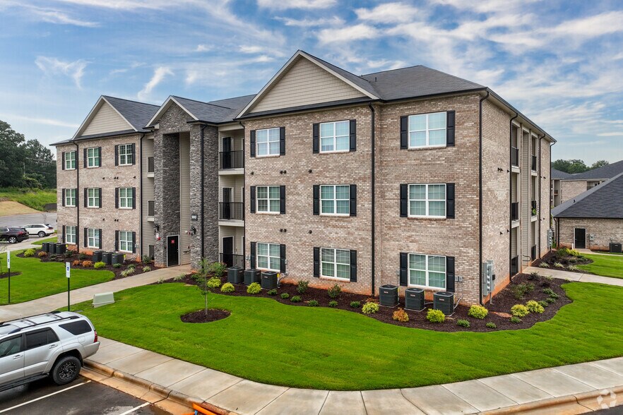 Building Photo - Weddington Place