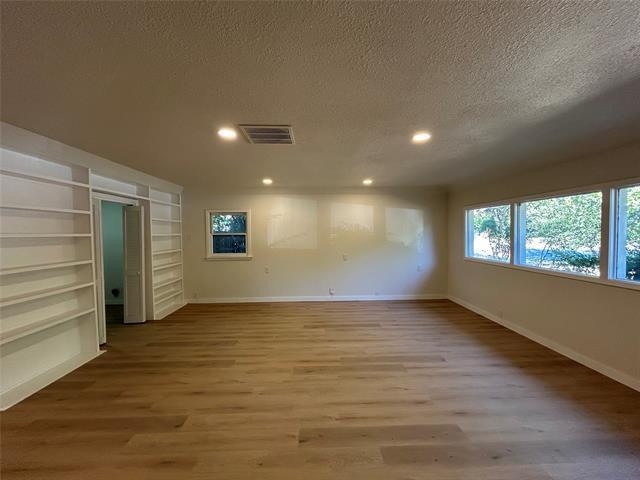 Building Photo - 6200 Windermere Pl