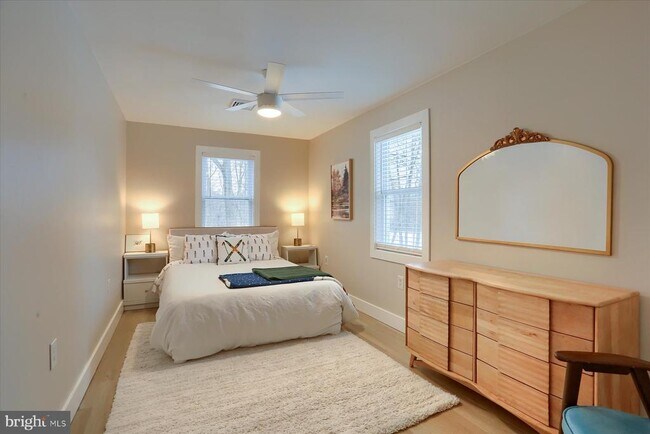 Building Photo - 1365 Roundtop Rd