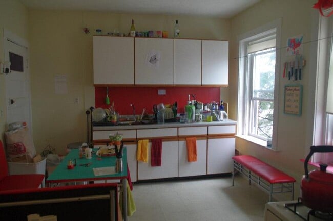 Building Photo - 220 South St