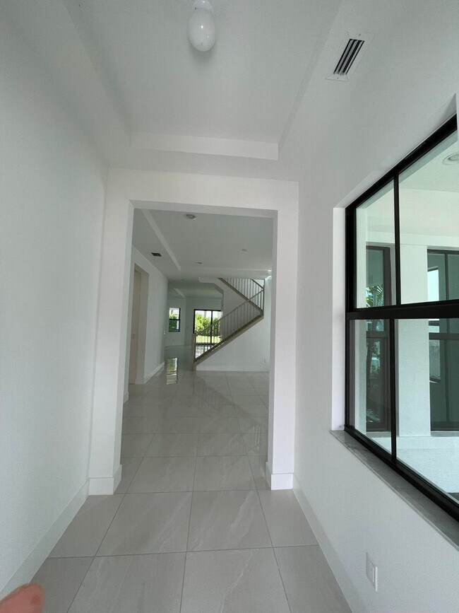 Building Photo - 13575 Artisan Cir