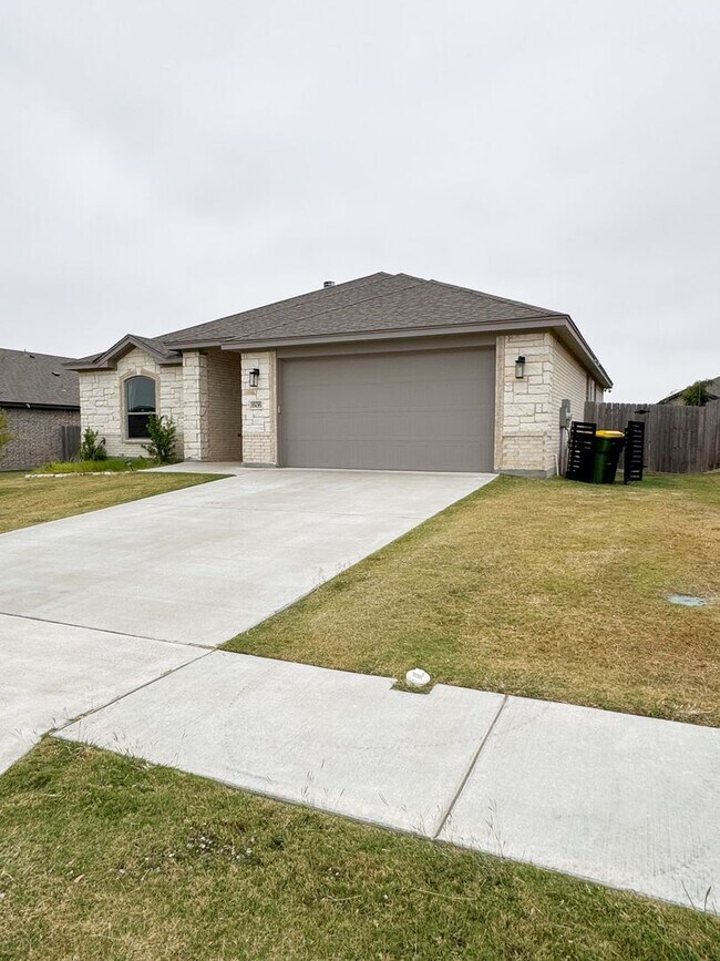 Building Photo - Gorgeous Home in Troy, Texas