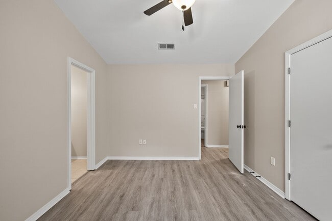 Building Photo - 24 Oak Ridge Dr
