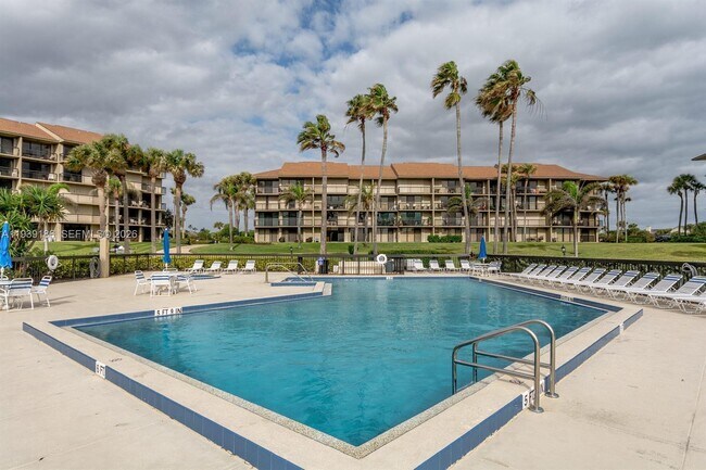 Building Photo - 101 S Seas Dr