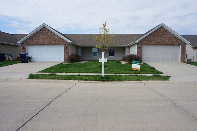 Primary Photo - Spacious 2-Bed, 2-Bath Duplex with Attache...