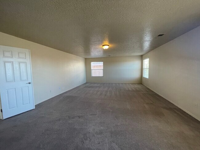 Building Photo - 9620 Sundoro Pl NW
