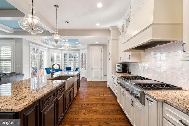 Building Photo - 1604 Colonial Ln