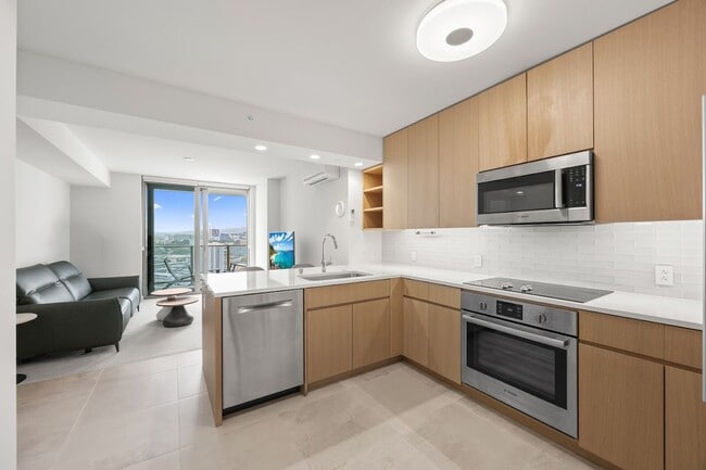 Building Photo - 1388 Kapiolani Blvd