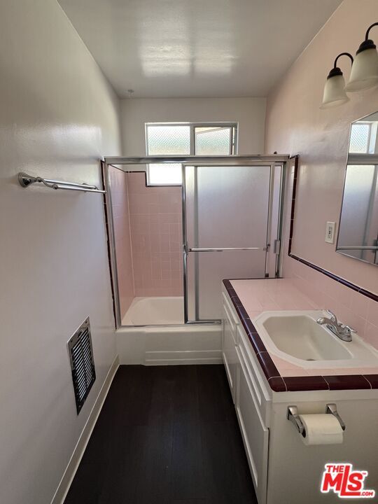 Building Photo - 1015 N Edinburgh Ave