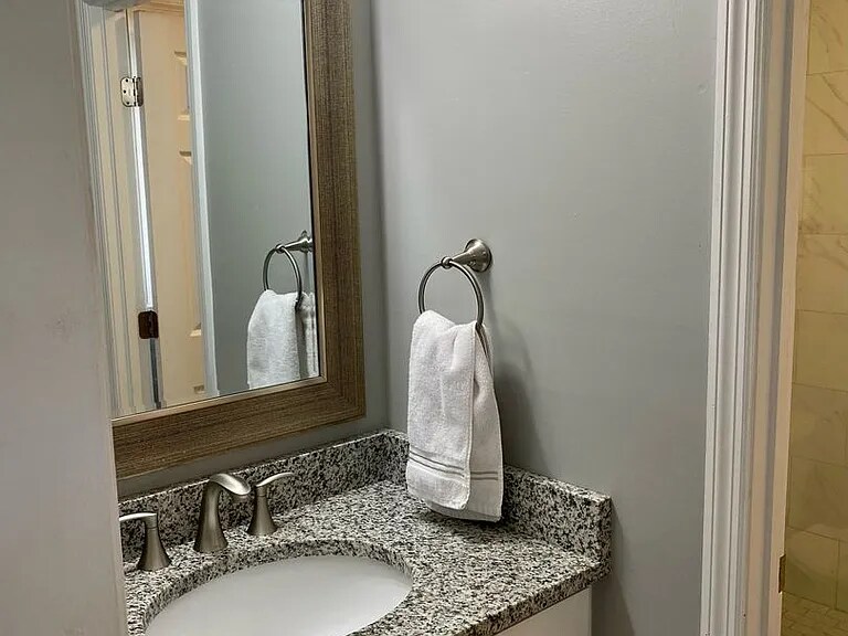 Building Photo - 3924 Bright Ave