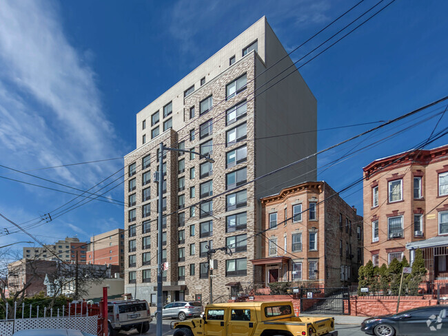 Primary Photo - 2051 Ryer Ave
