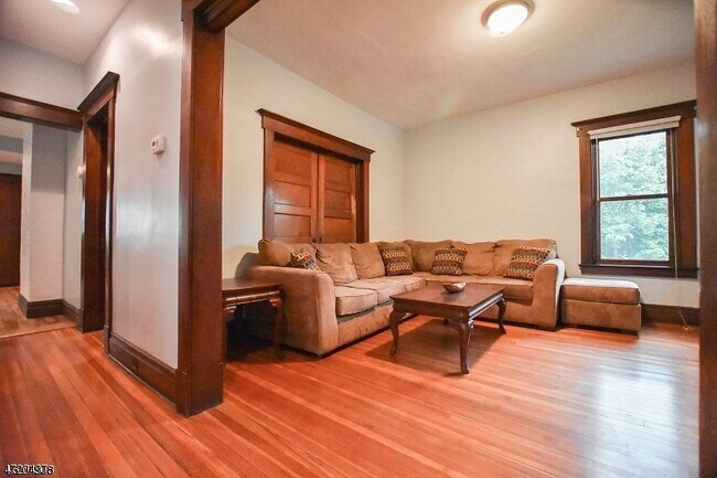 Building Photo - 13 Almira St
