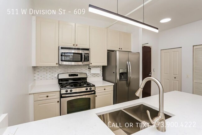 Building Photo - Old Town 2 bed 1 bath with in unit washer/...