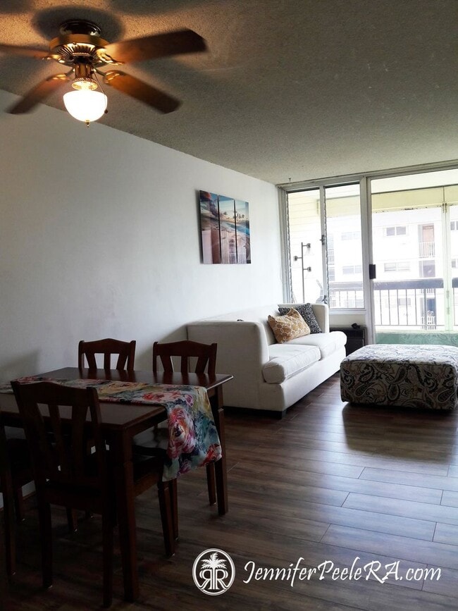 Building Photo - Covered Parking Stall, Large Private Lanai...
