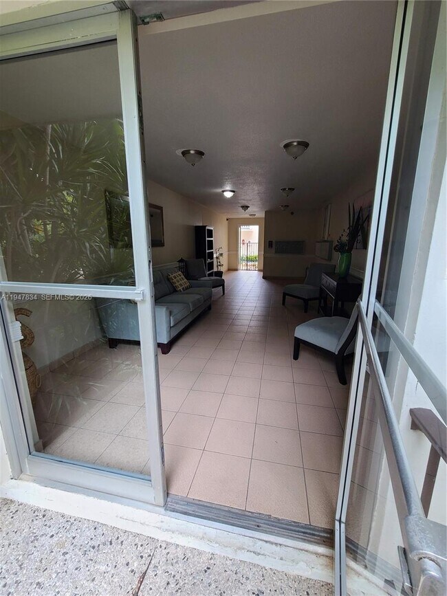 Building Photo - 1821 Jefferson Ave