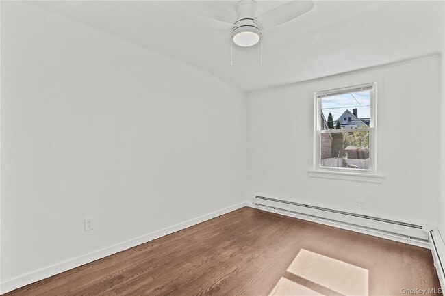 Building Photo - 148 Beekman Ave