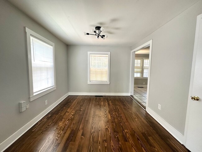 Building Photo - COMING FRIDAY!!!  Renovation Complete!   N...