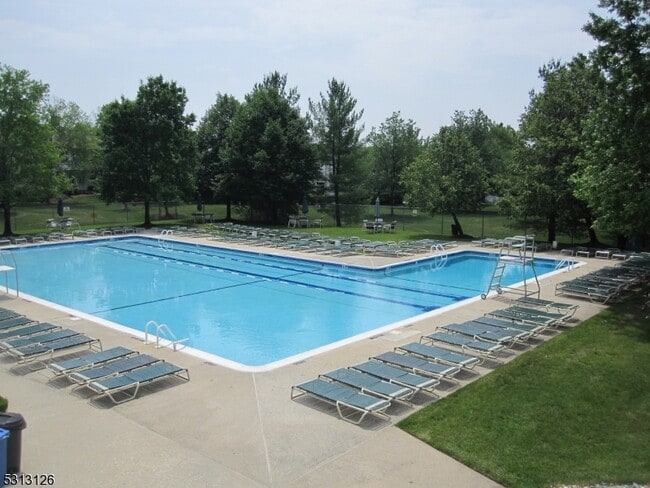 Building Photo - 171 Potomac Dr