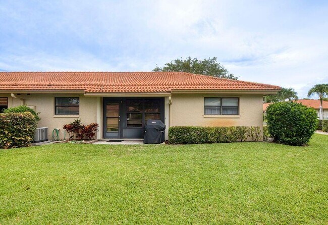 Building Photo - 4600 Wildwood Tree Ln