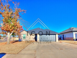 Building Photo - 5001 SE 86th St