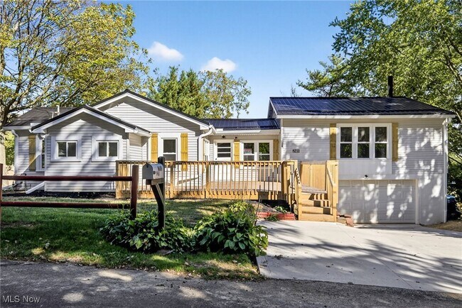 Primary Photo - 2185 Stahl Rd