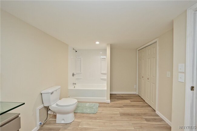 Building Photo - 100 Bridle Ln