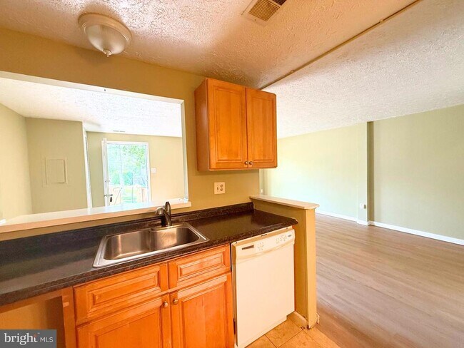 Building Photo - 13331 Demetrias Way
